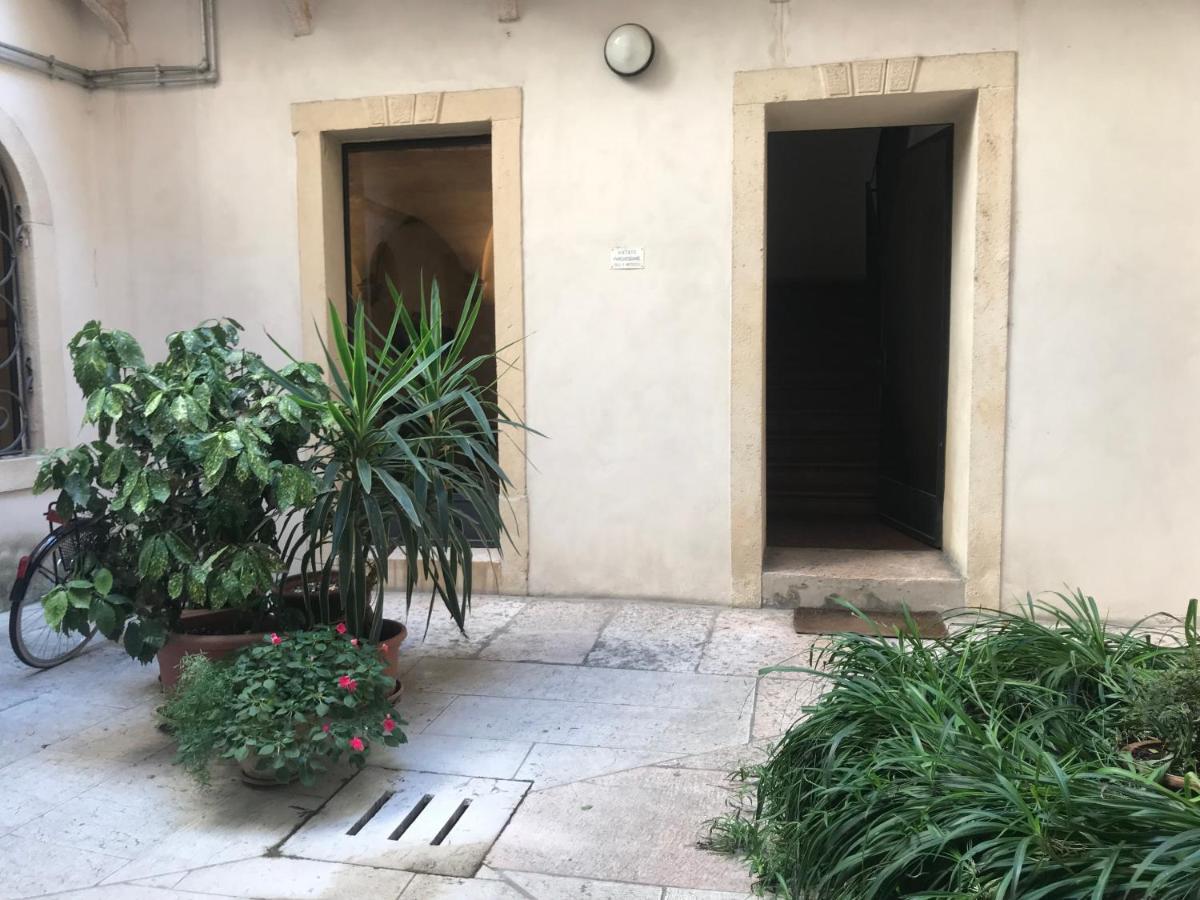 Palazzo Della Torre Room Verona Exteriör bild